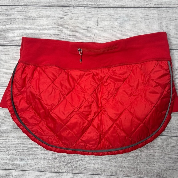 Lululemon Hot Cheeks Goose Down Puffy Running Skirt Size 8 Red Quilted - Picture 4 of 9